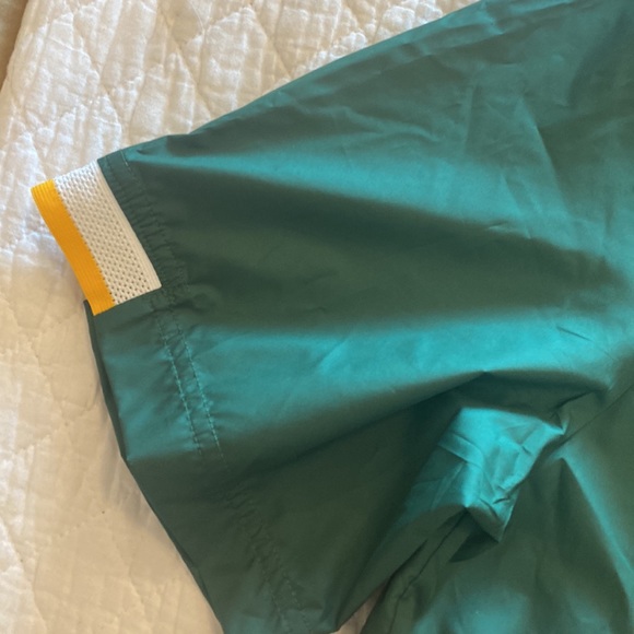 Nike NDSU short sleeve windbreaker - Picture 4 of 6